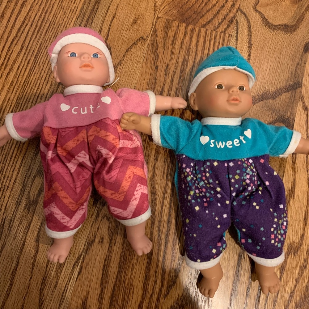 Baby Doll Twins-adorable..no tags..